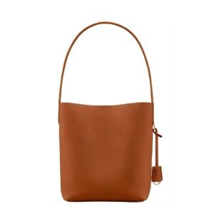 Classic Brown Leather Shoulder Bag for Women Everyday Style Elegance